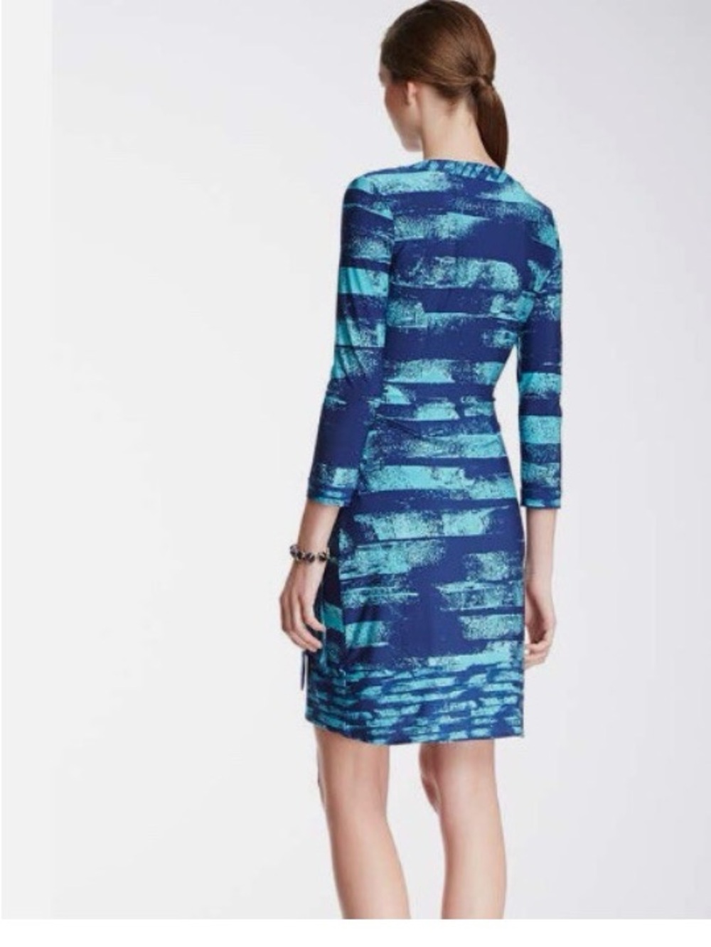 BCBGMaxAzria Navy/Teal 
Printed Warp Mini Dress
Size Small
NWOT - Picture 3 of 10